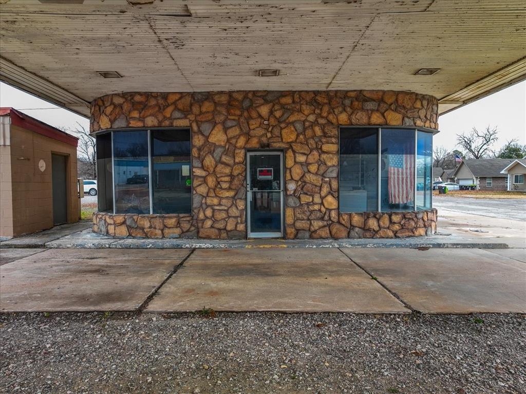 330 S Green Avenue Property Photo