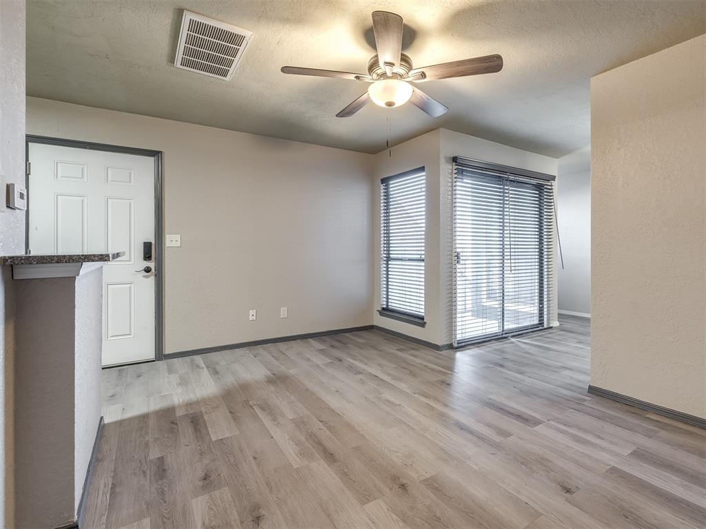 11530 N May Avenue D303 Property Photo 10