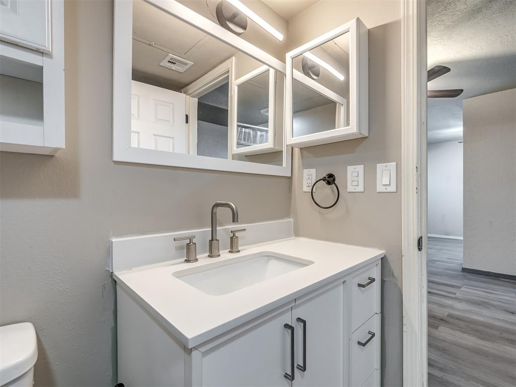 11530 N May Avenue D303 Property Photo 22