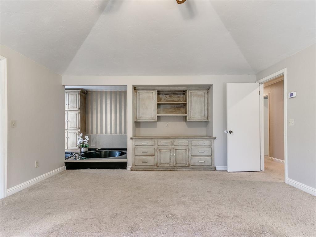 6317 Hyde Park Drive Property Photo 17