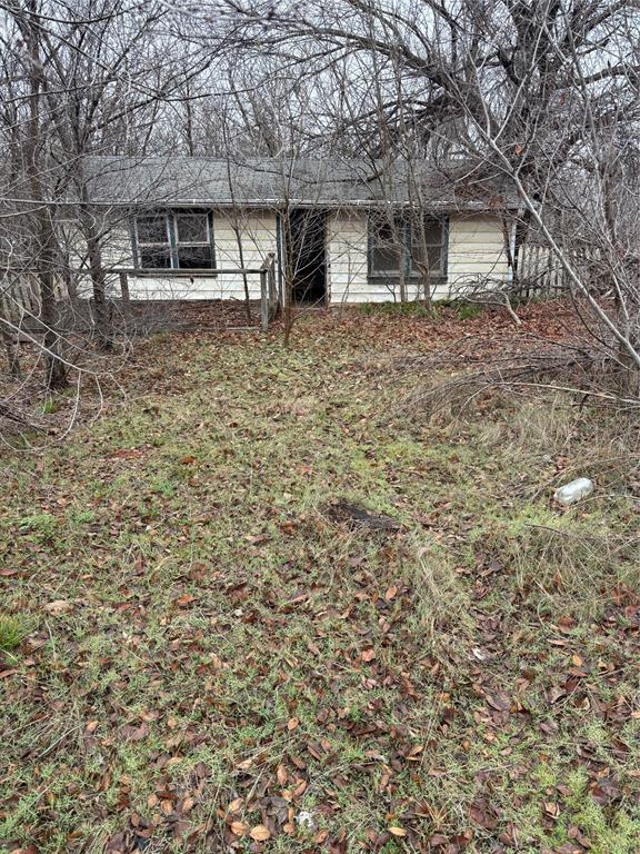 21290 E Eighth Street Property Photo 2