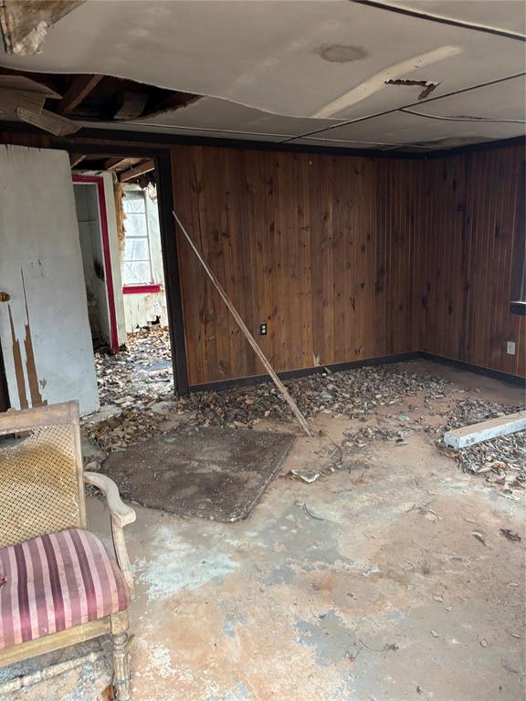 21290 E Eighth Street Property Photo 5