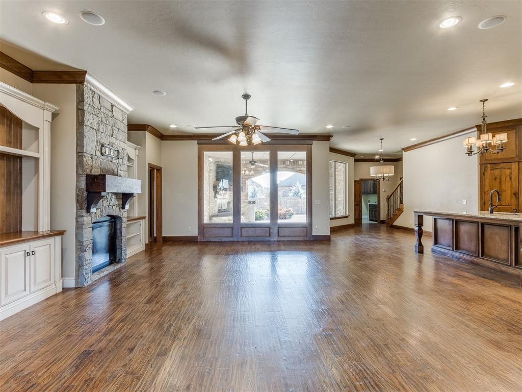 500 Newport Bridge Drive Property Photo 11