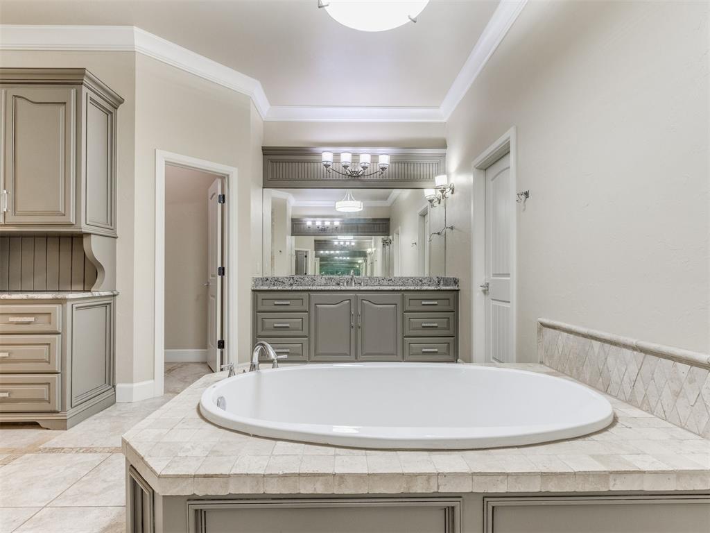 500 Newport Bridge Drive Property Photo 27