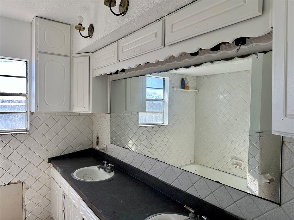 332 N Harrison Street Property Photo 15