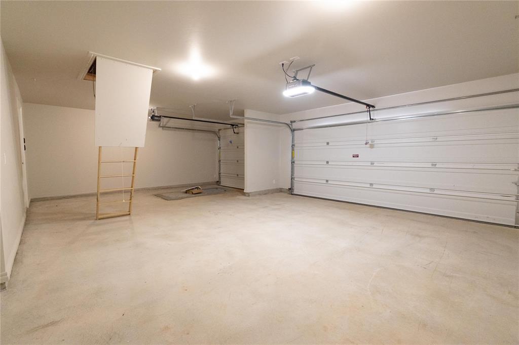 8108 Nw 154th Street Property Photo 24