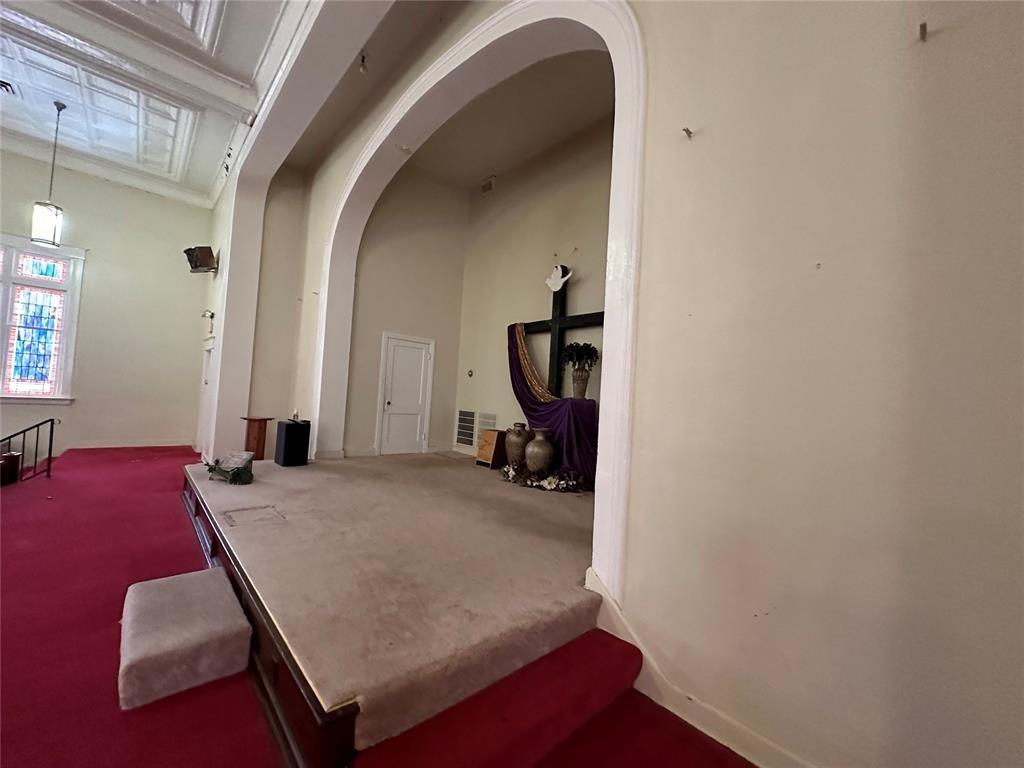 545 N Beard Avenue Property Photo 6
