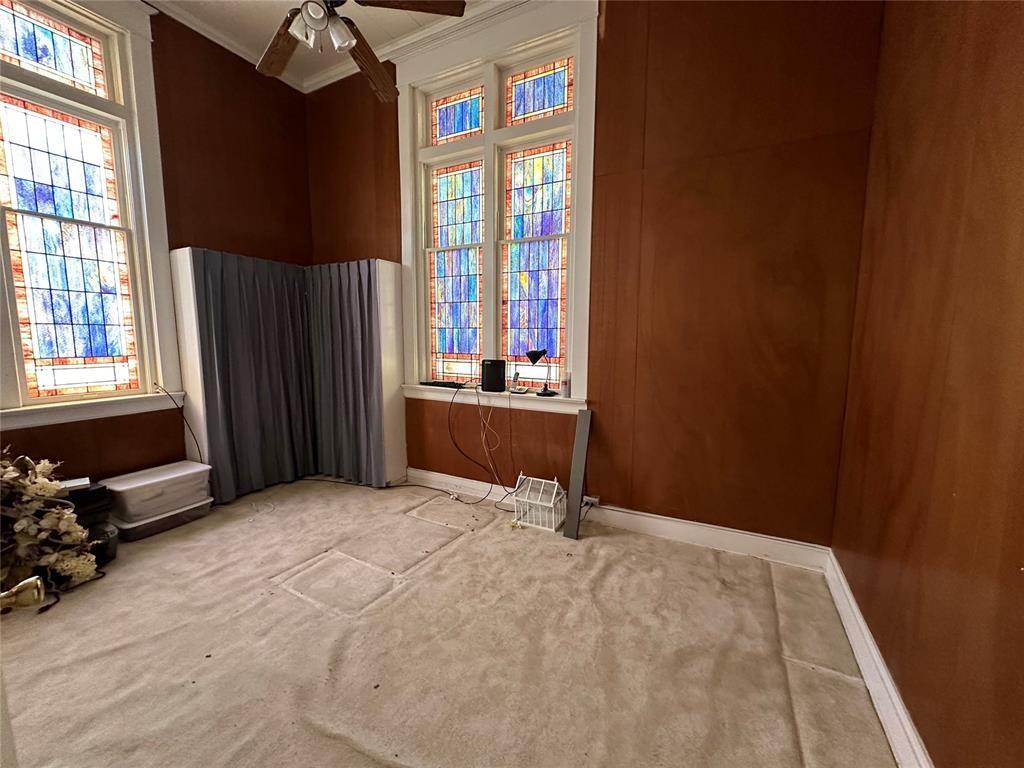 545 N Beard Avenue Property Photo 11