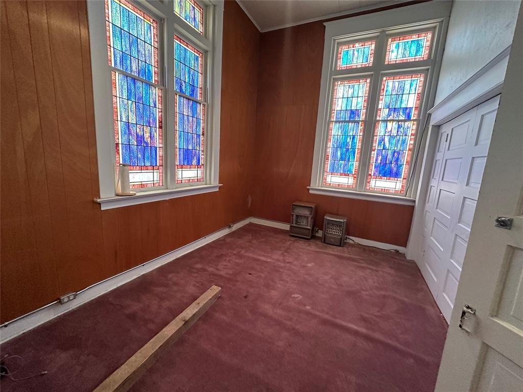 545 N Beard Avenue Property Photo 12