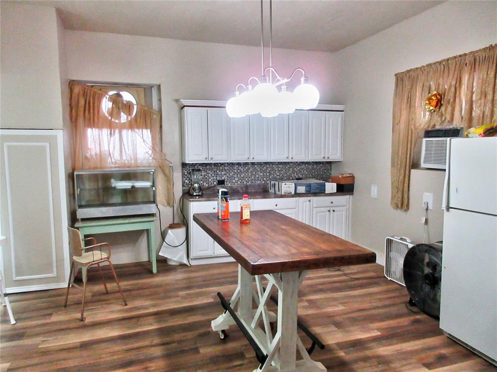 545 N Beard Avenue Property Photo 19