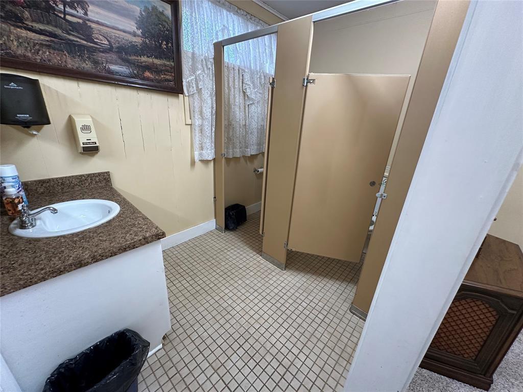 545 N Beard Avenue Property Photo 24