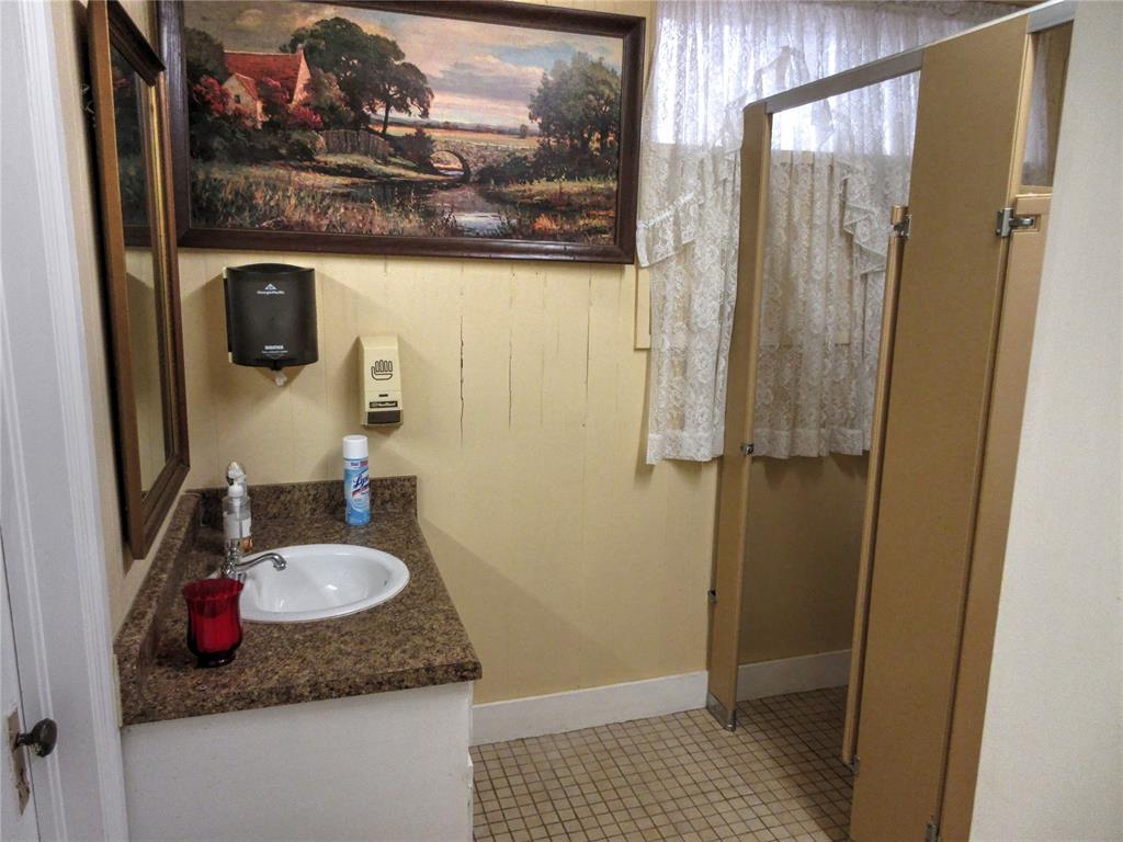 545 N Beard Avenue Property Photo 31