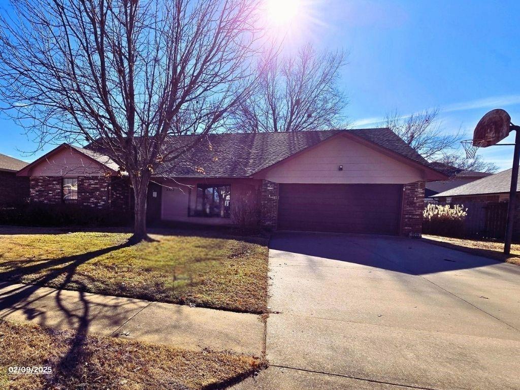 2512 N Briar Ridge Road Property Photo 1