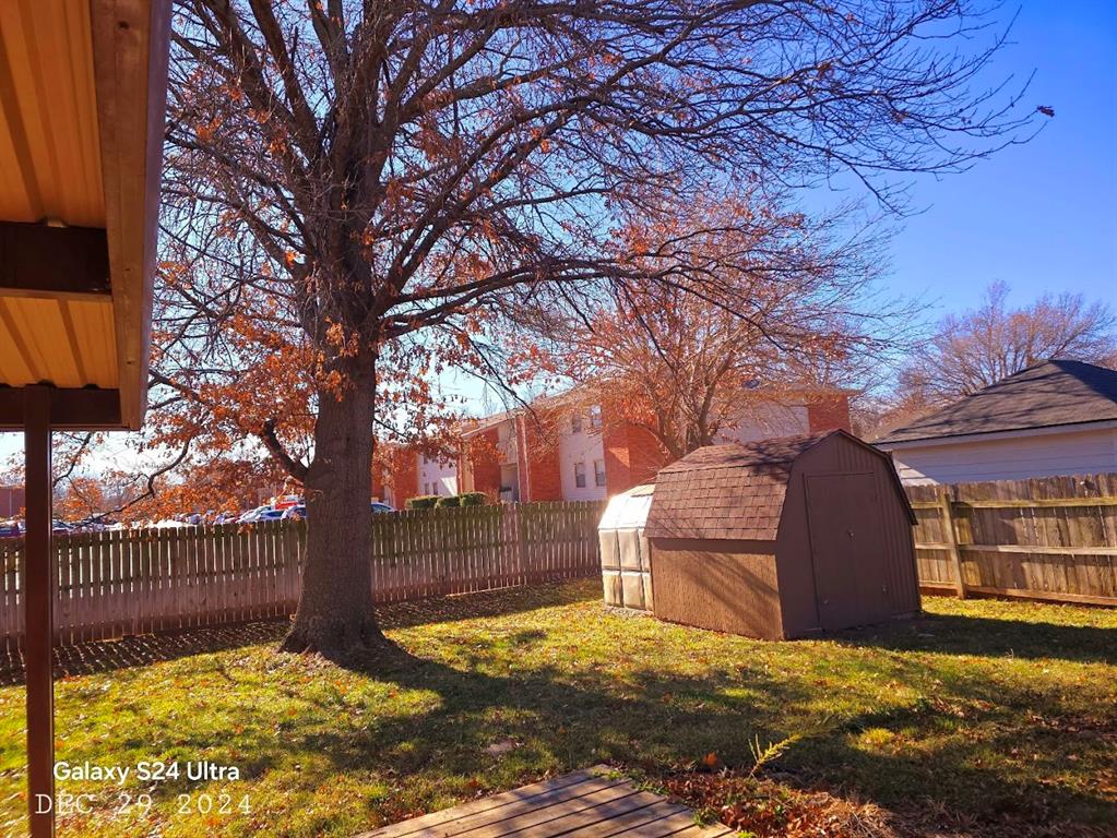 2512 N Briar Ridge Road Property Photo 8