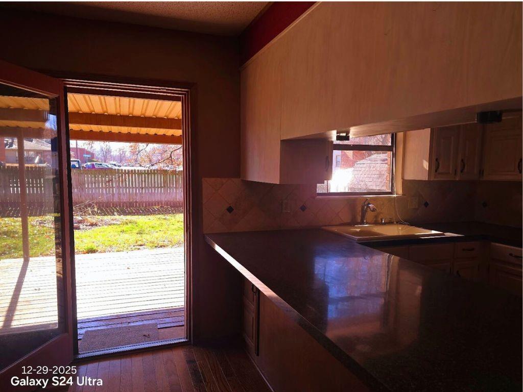 2512 N Briar Ridge Road Property Photo 9