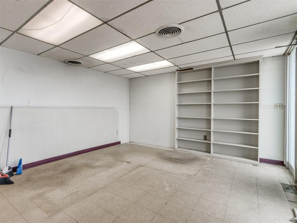 5835 S Pennsylvania Avenue Property Photo 11