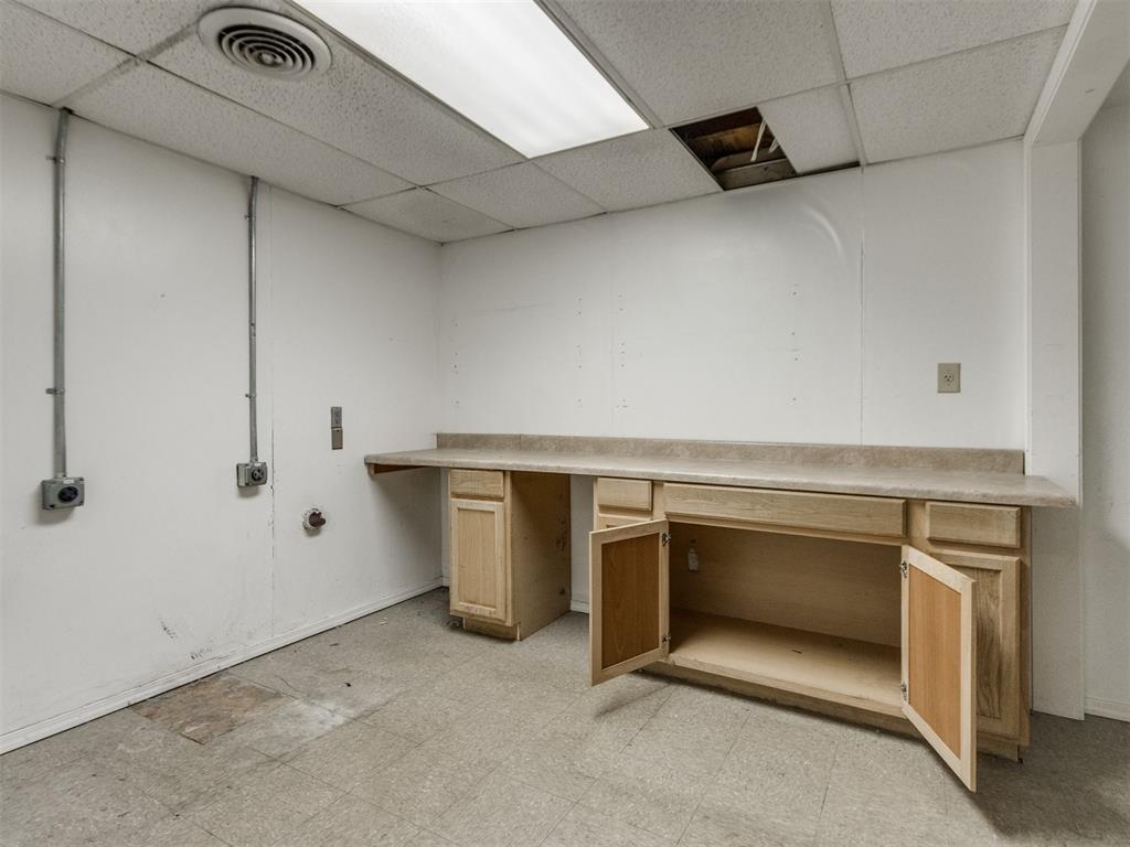 5835 S Pennsylvania Avenue Property Photo 13
