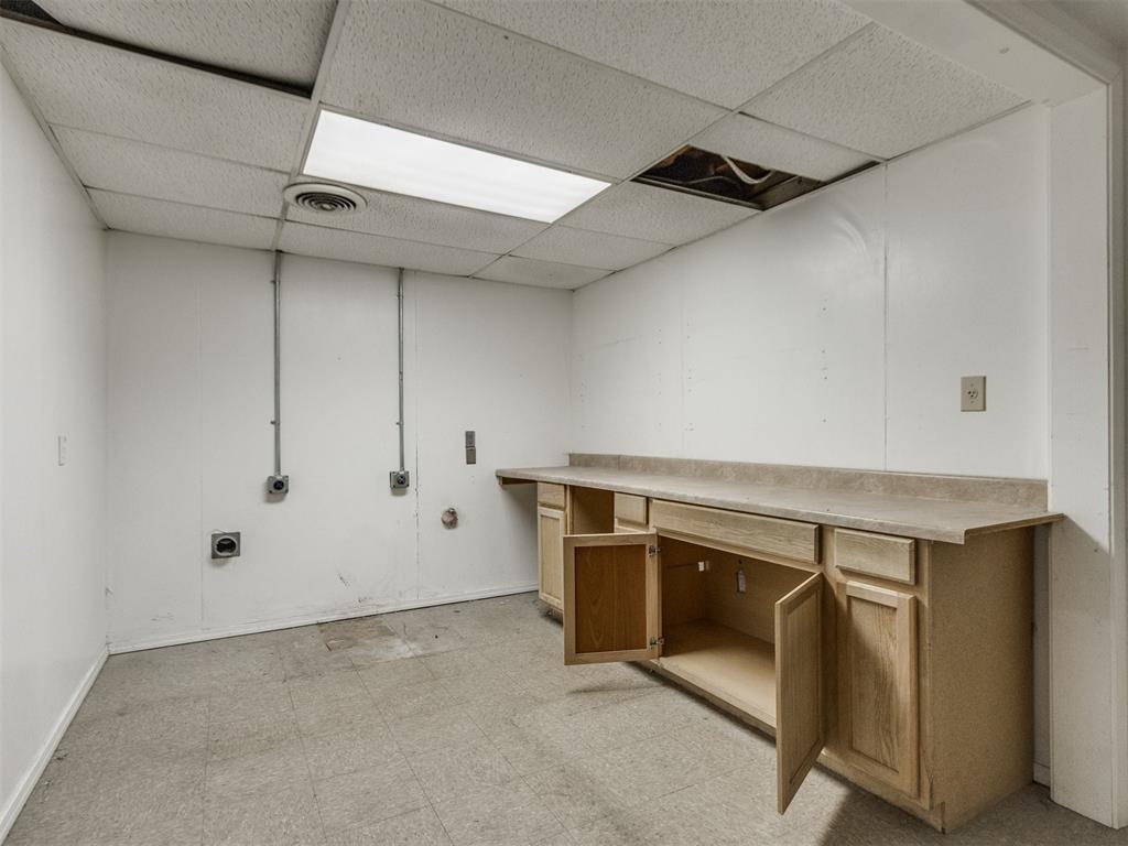 5835 S Pennsylvania Avenue Property Photo 15