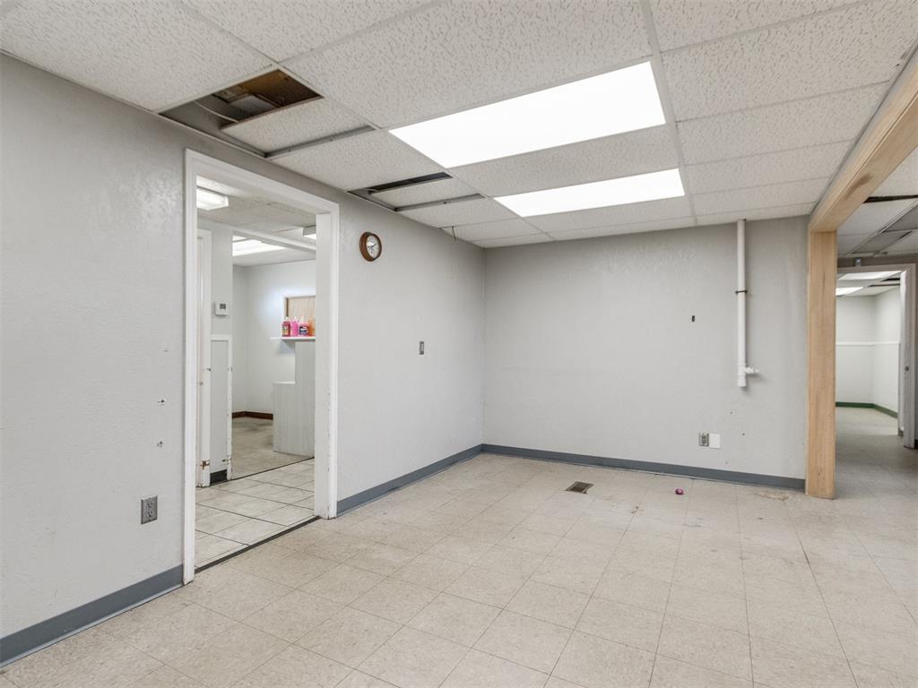 5835 S Pennsylvania Avenue Property Photo 21