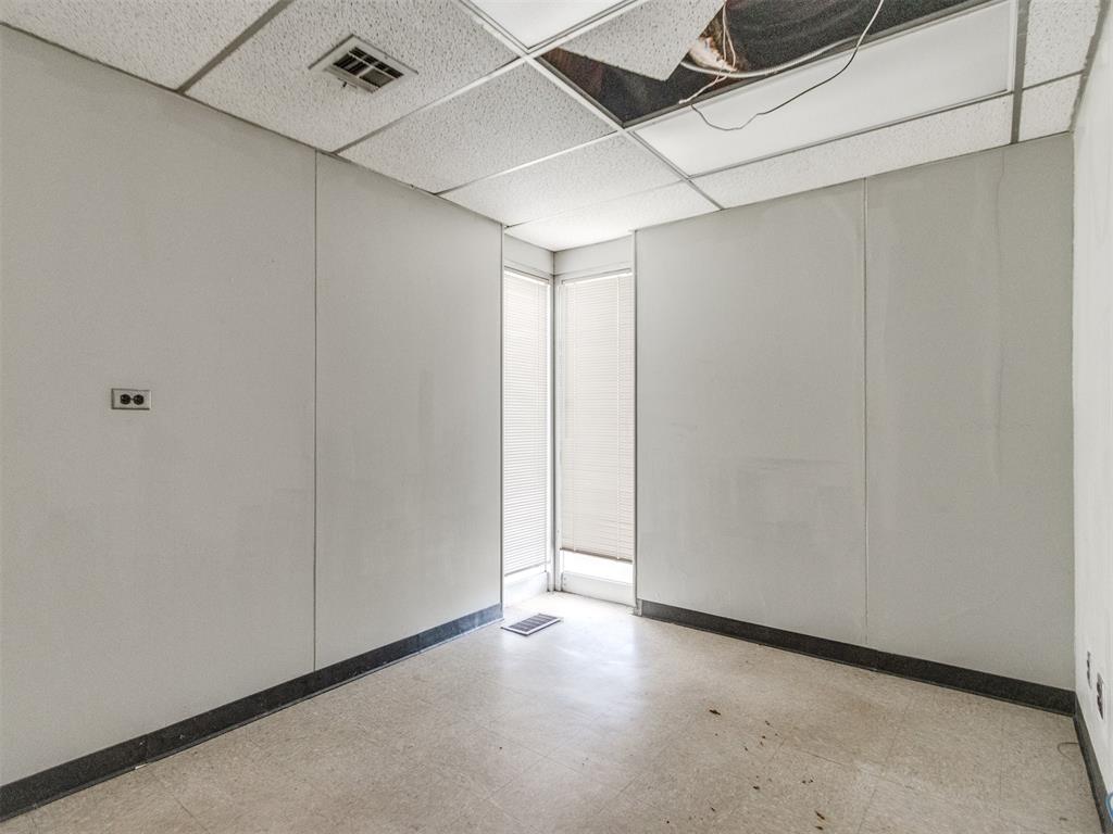 5835 S Pennsylvania Avenue Property Photo 31