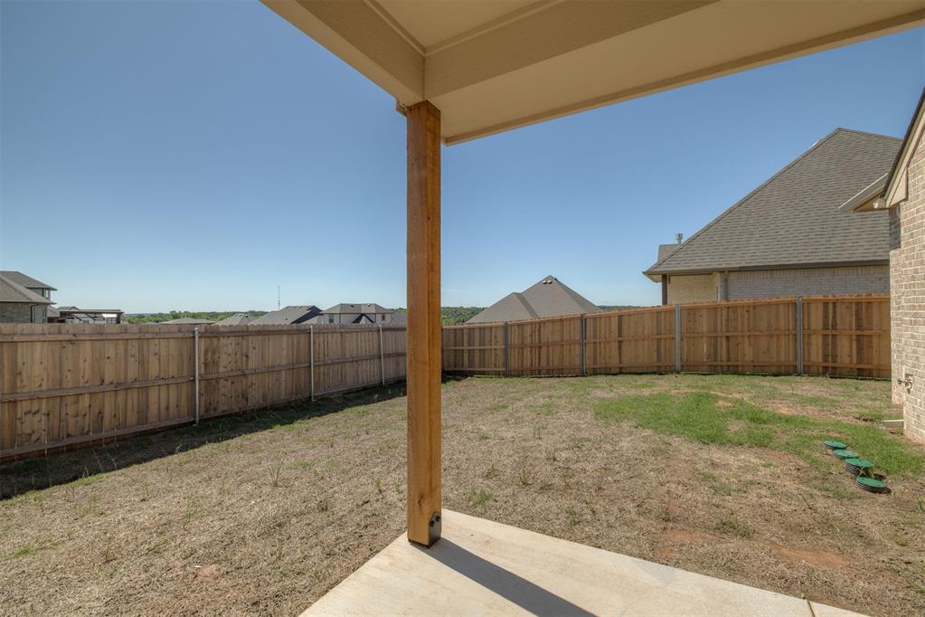 2140 Josslyn Place Property Photo 4