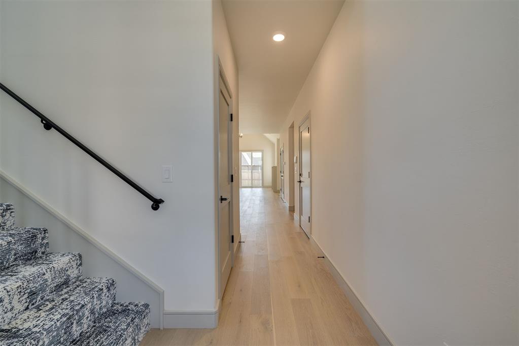 2140 Josslyn Place Property Photo 7