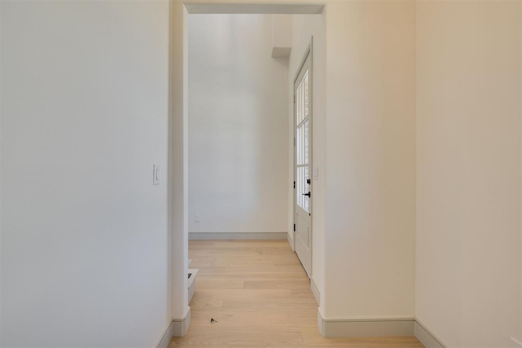 2140 Josslyn Place Property Photo 10