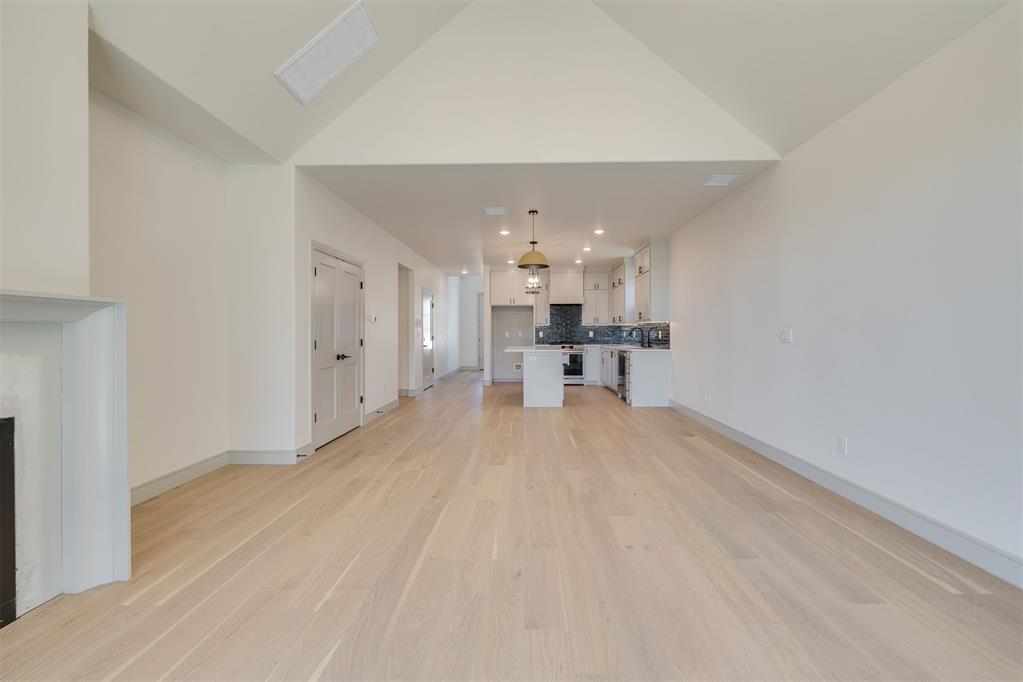 2140 Josslyn Place Property Photo 16