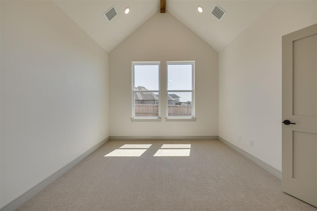 2140 Josslyn Place Property Photo 21