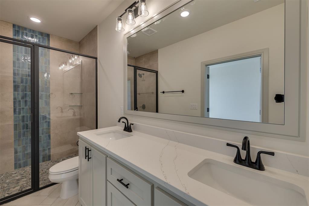 2140 Josslyn Place Property Photo 24