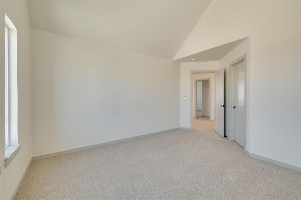 2140 Josslyn Place Property Photo 32