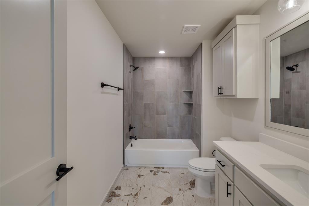 2140 Josslyn Place Property Photo 37