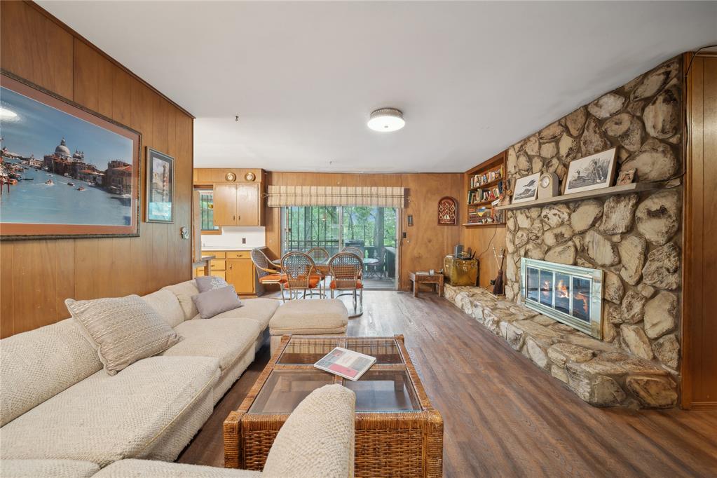1392 Robin Hood Road Property Photo 7