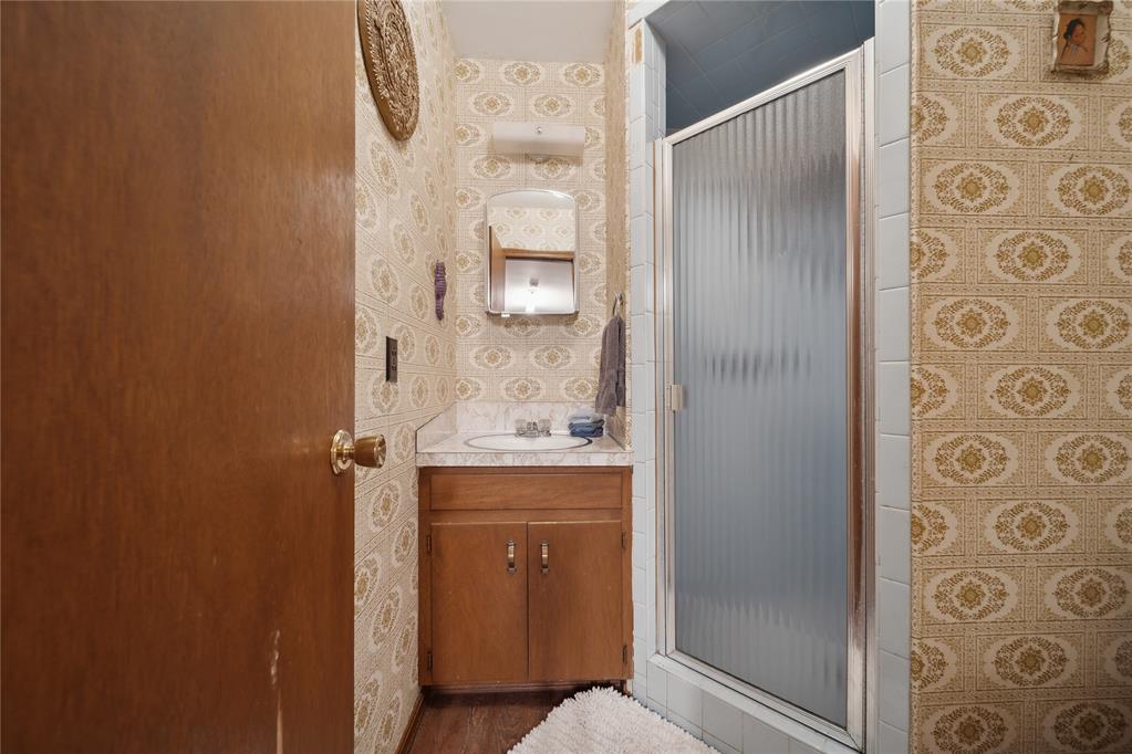 1392 Robin Hood Road Property Photo 11