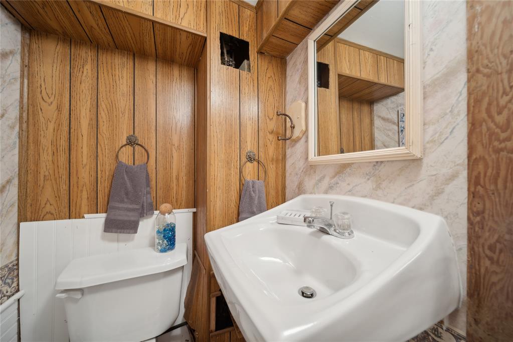 1392 Robin Hood Road Property Photo 16