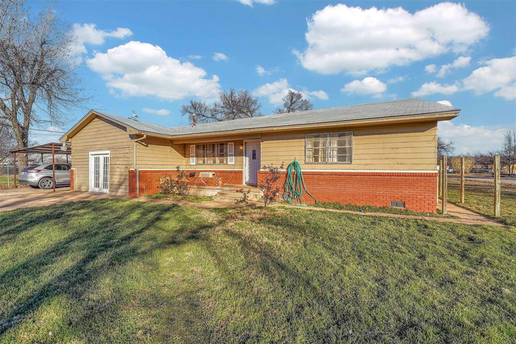 823 S 14th Street Property Photo 3