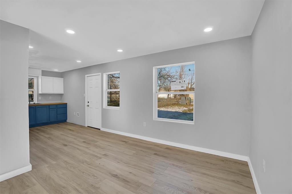 1125 Maple Street Property Photo 10