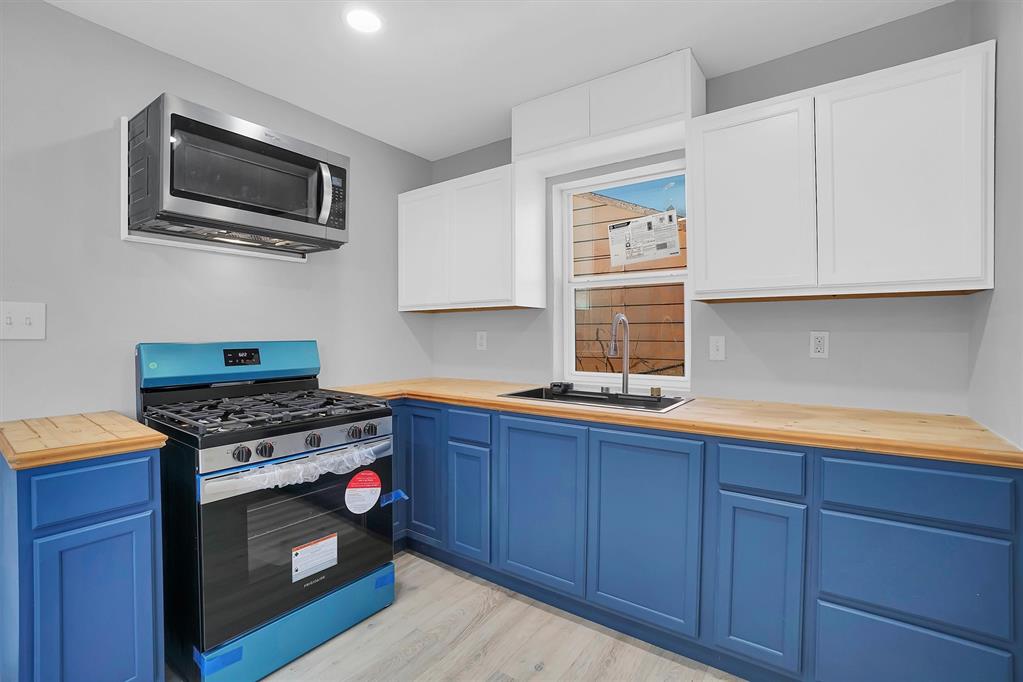 1125 Maple Street Property Photo 13
