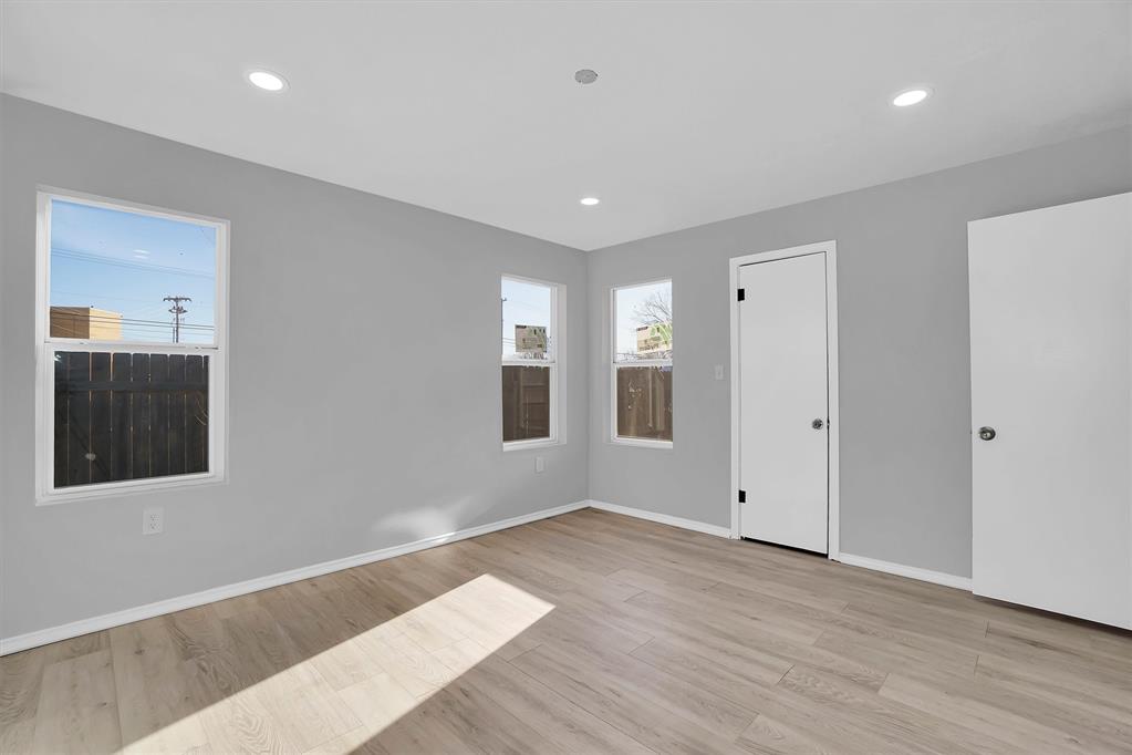 1125 Maple Street Property Photo 17