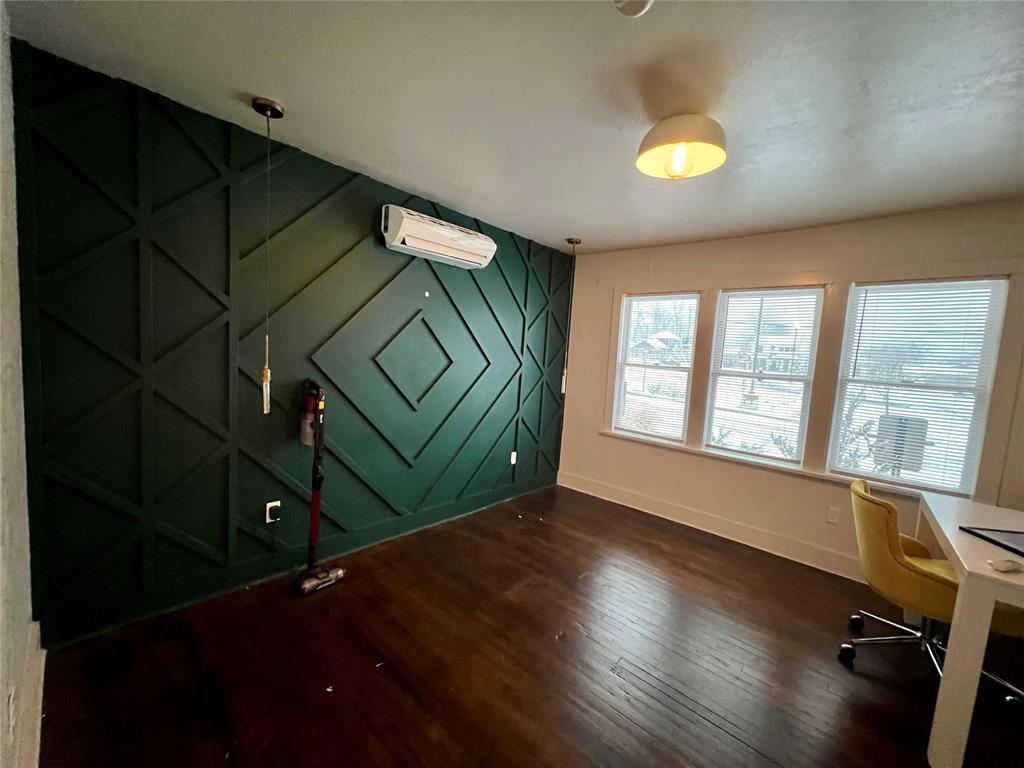 1620 N Blackwelder Avenue Rover Property Photo 11