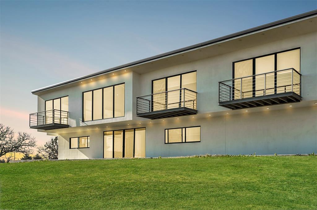 546 Mockingbird Road Property Photo 1