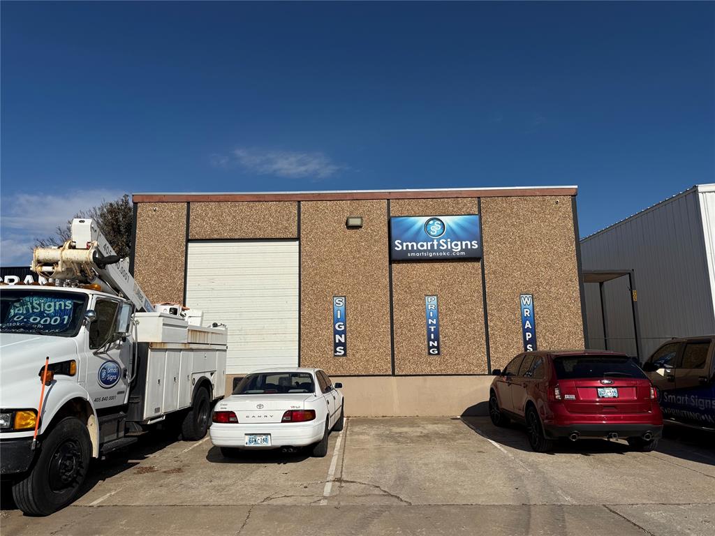 905 Nw 74th Street Property Photo 2