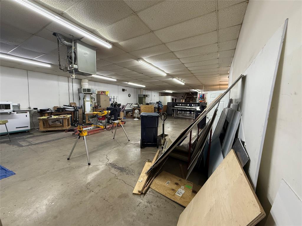 905 Nw 74th Street Property Photo 17