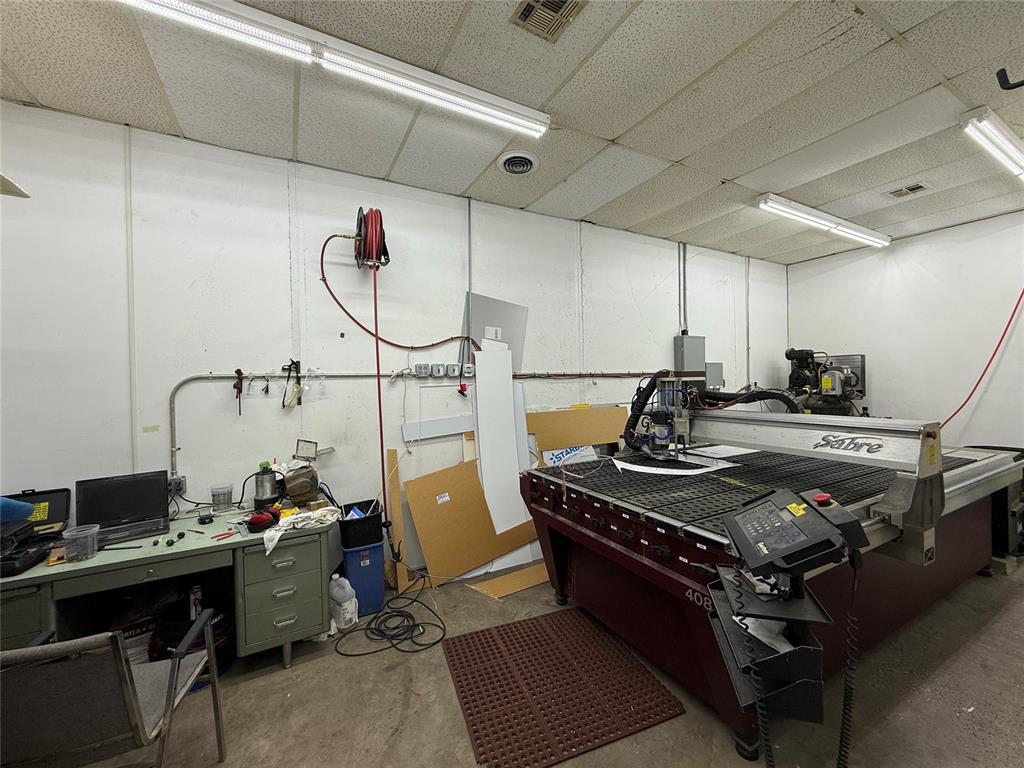 905 Nw 74th Street Property Photo 27