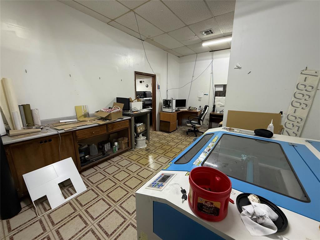 905 Nw 74th Street Property Photo 30
