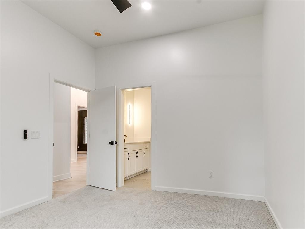2433 Sw 127th Street Property Photo 28