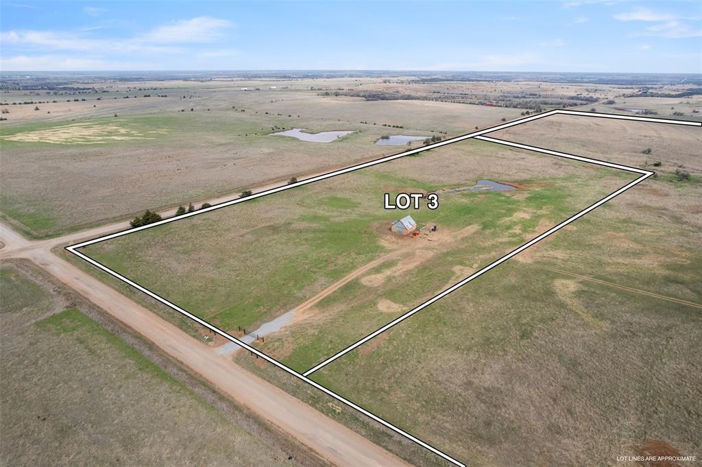 9073 Knob Hill Property Photo 3