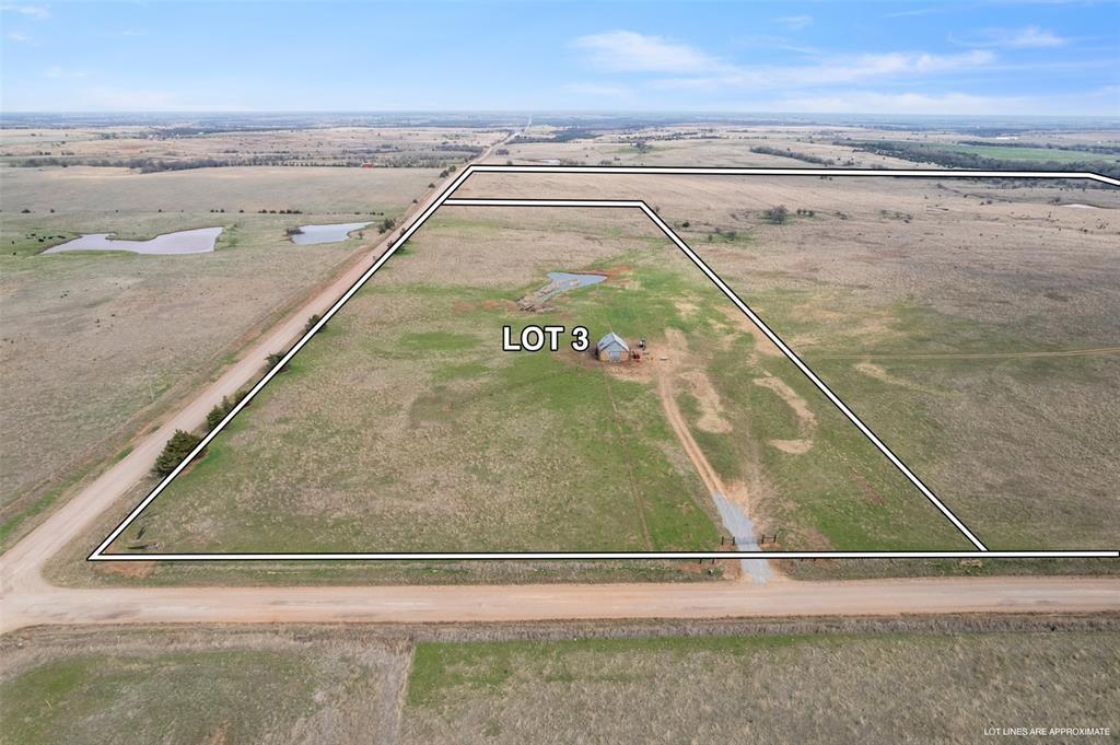 9073 Knob Hill Property Photo 4