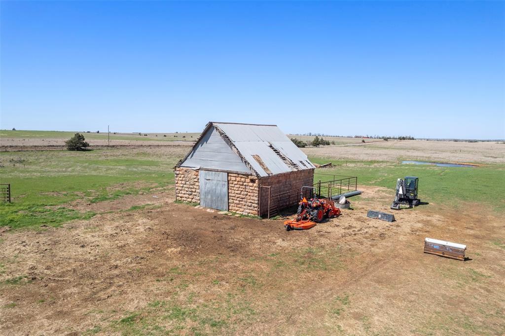 9073 Knob Hill Property Photo 13