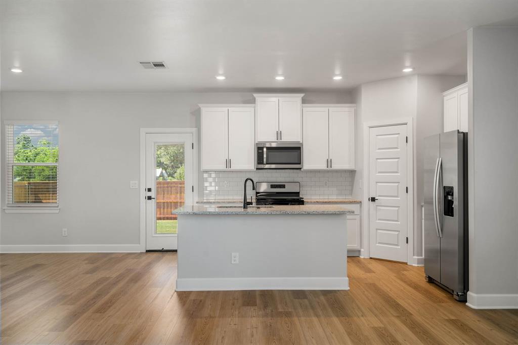 11941 Sw 30th Street Property Photo 4